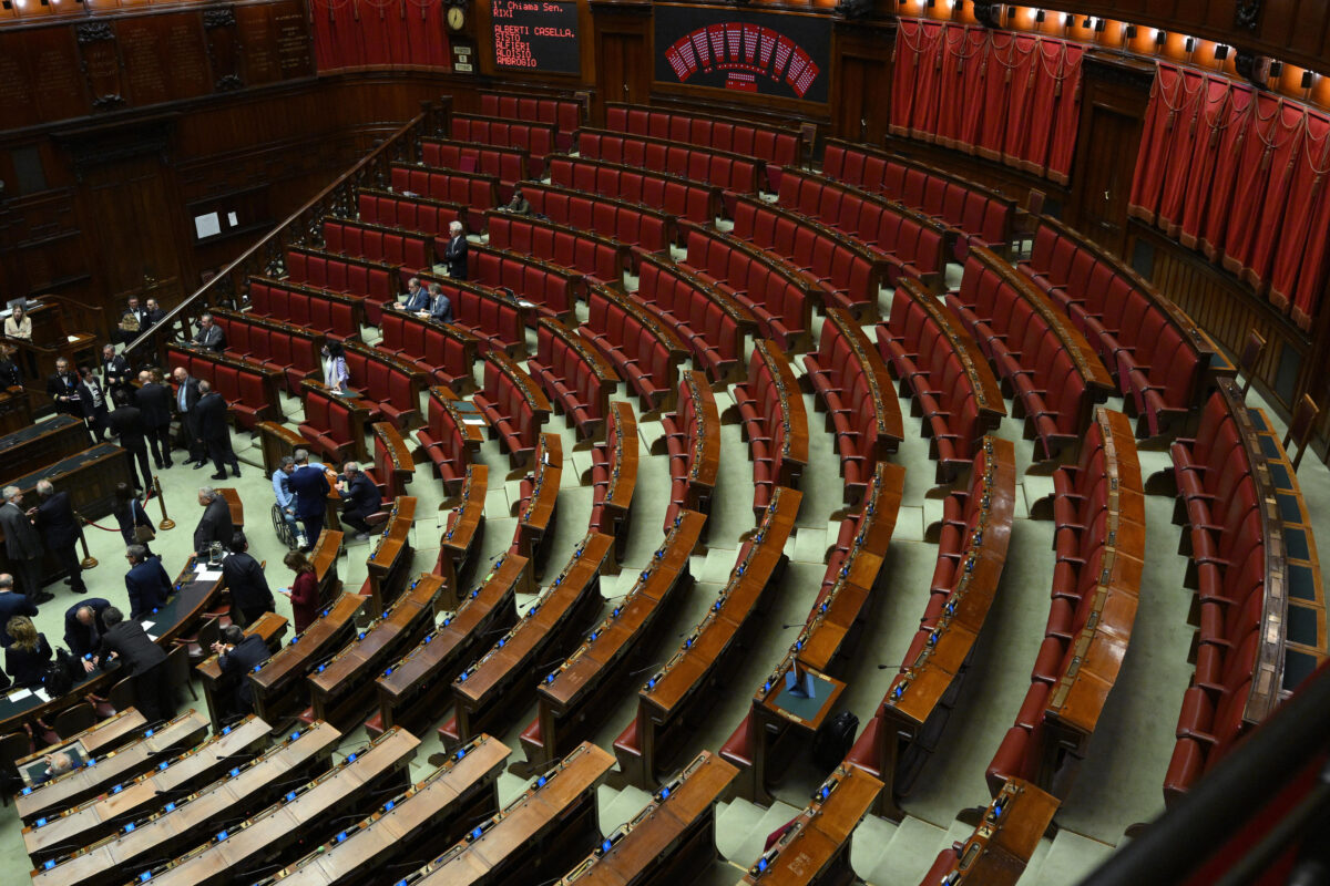 Elezione giudice Corte Costituzionale, niente da fare per Marini: altra fumata nera. La destra vota scheda bianca e l'opposizione non vota