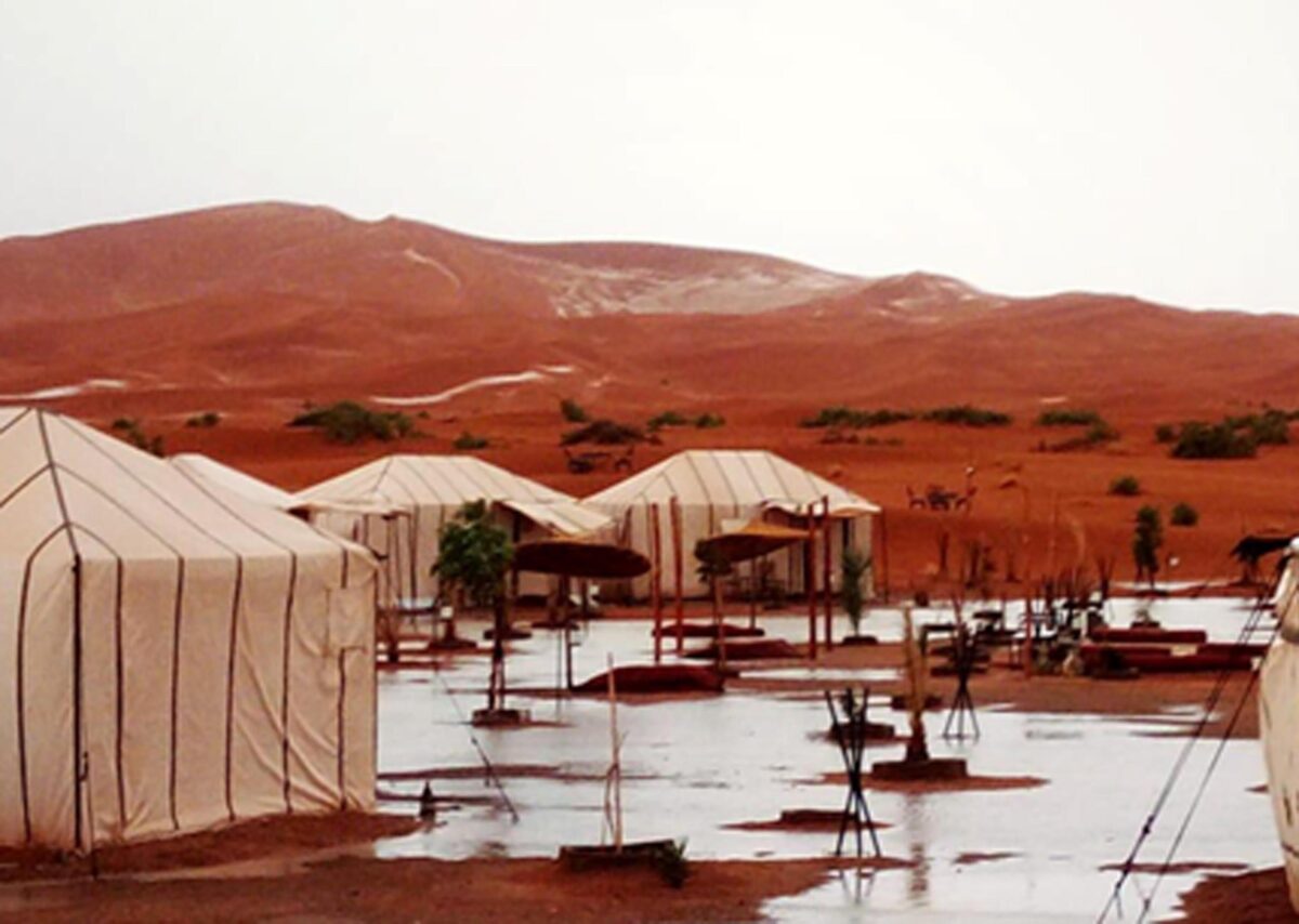 Maltempo in Marocco, le piogge provocano alluvioni nel deserto del Sahara: allagata Marrakech | VIDEO