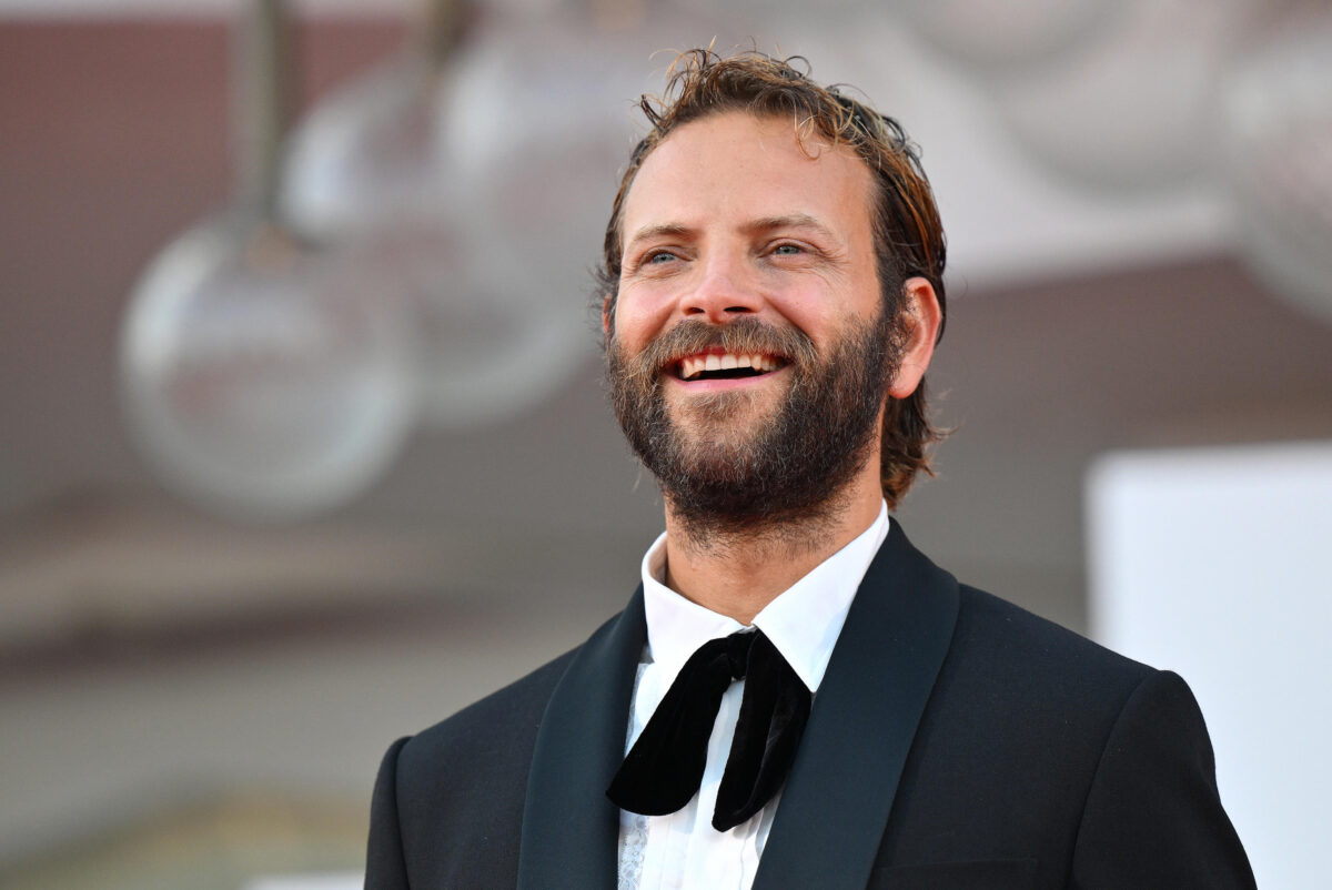 Alessandro Borghi protagonista del film "Mala. Roma Criminale": i rumors dopo l'incontro con Francesca Fagnani