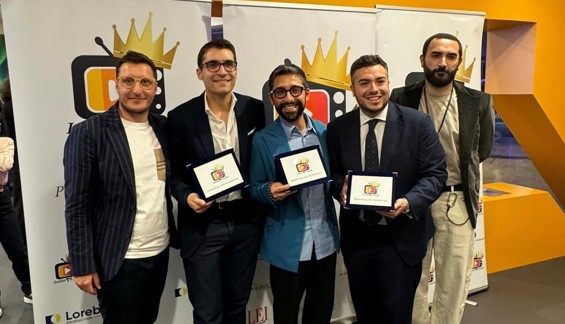 Il Cusano Media Group trionfa agli Italian Tv Awards 2024: premiato il format "Le capitali del calcio" | VIDEO IN ESCLUSIVA