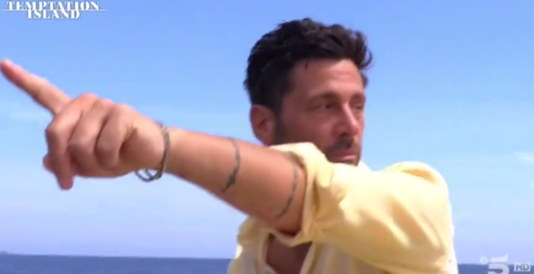 Temptation Island 2024, cos'è successo ieri sera 8 ottobre? Riassunto della quarta puntata: quale coppia è uscita e chi si è lasciato?