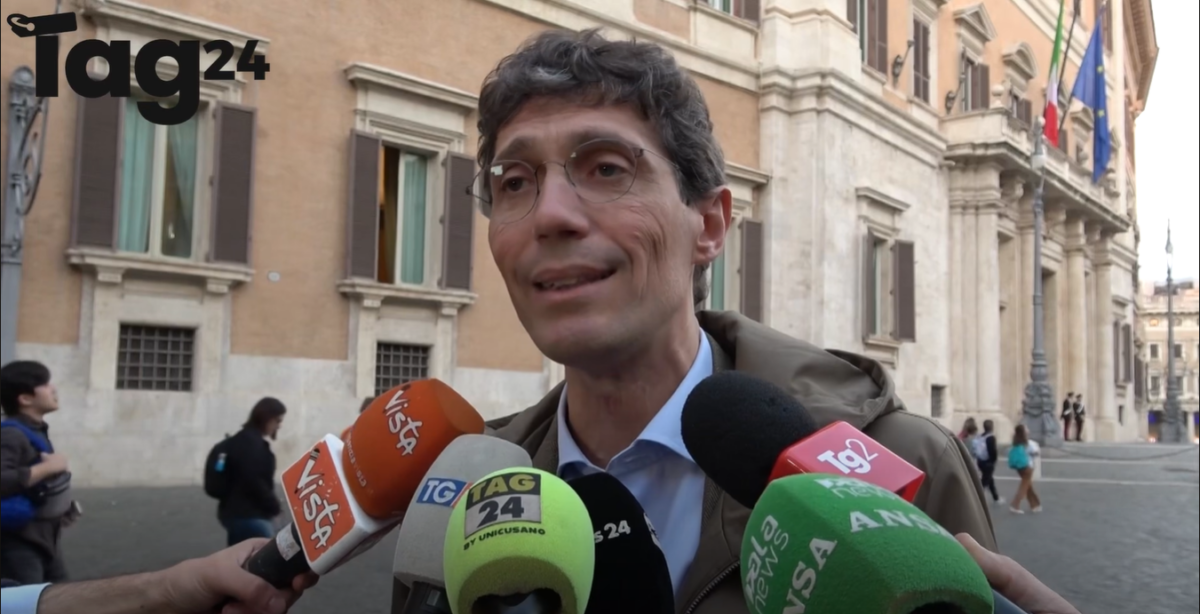 Dov'è la nave Libra? Magi attacca il governo: "Perché non si sa nulla su dove si trova?"| VIDEO