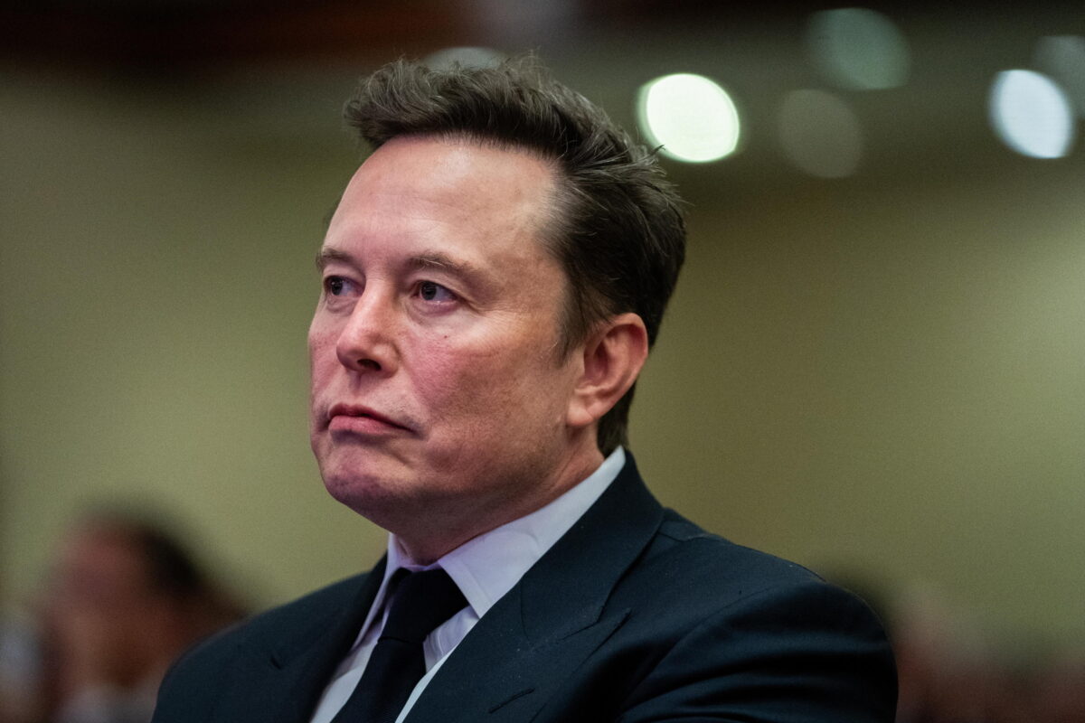 Musk contro MAGA sull’immigrazione: tensioni già prima dell’inizio del mandato Trump