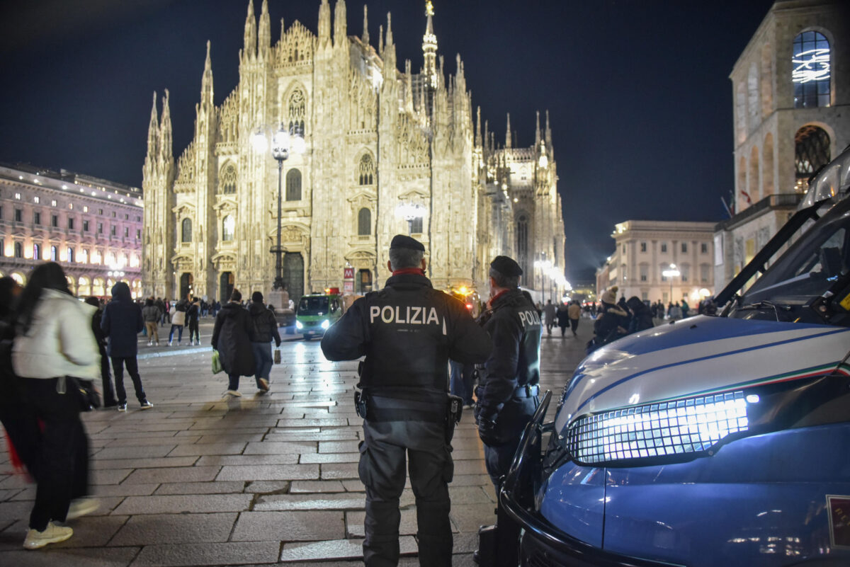 Taharrush Gamea a Milano, la violenza sessuale di gruppo in piazza Duomo a Capodanno