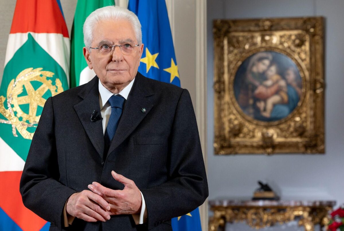 Mattarella: l'anello, l'albero, Raffaello ma zero cenni alla Giustizia